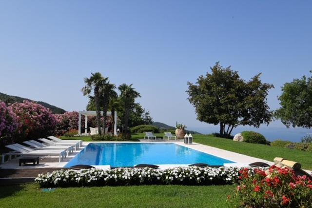 The Romantic Dependance In Luxury Holiday home Torri Del Benaco
